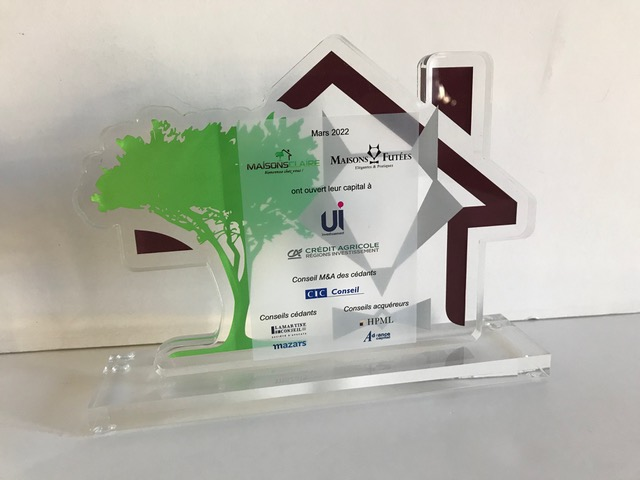 Le groupe Maisons Claires-Maisons futées ouvre son capital à UI Investissement et Carvest