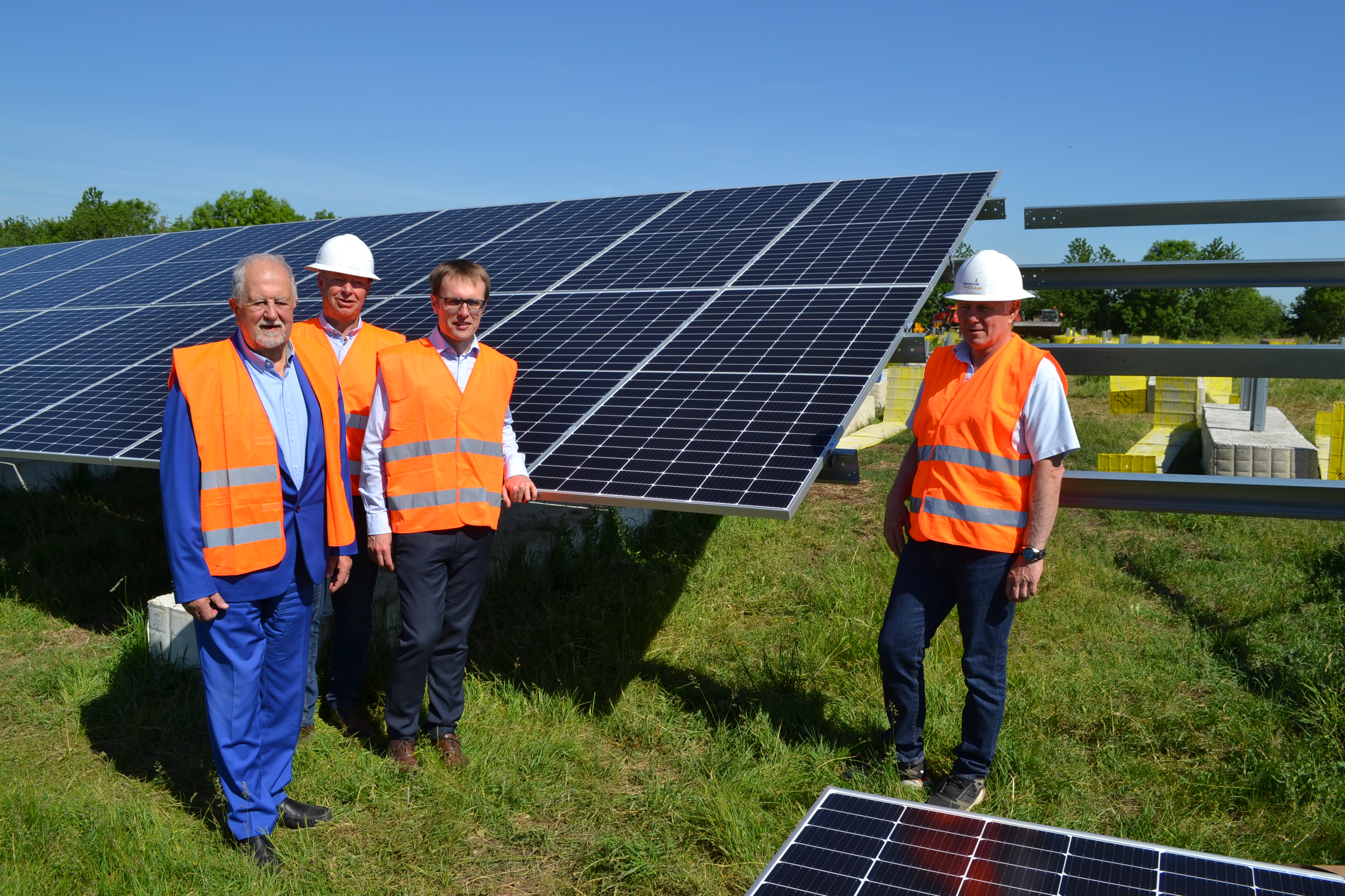 Pose du premier panneau photovoltaïque à Tritteling-Redlach