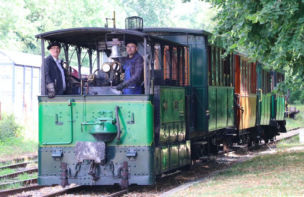 Hors du temps avec le train à vapeur du Beauvaisis 