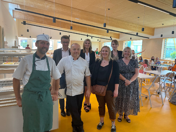 Jérôme Dumont visite le chantier de restructuration de la restauration du collège Saint-Exupéry