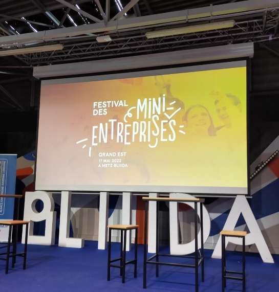 Verdun : des lycéens fabriquent un bracelet antidrogue