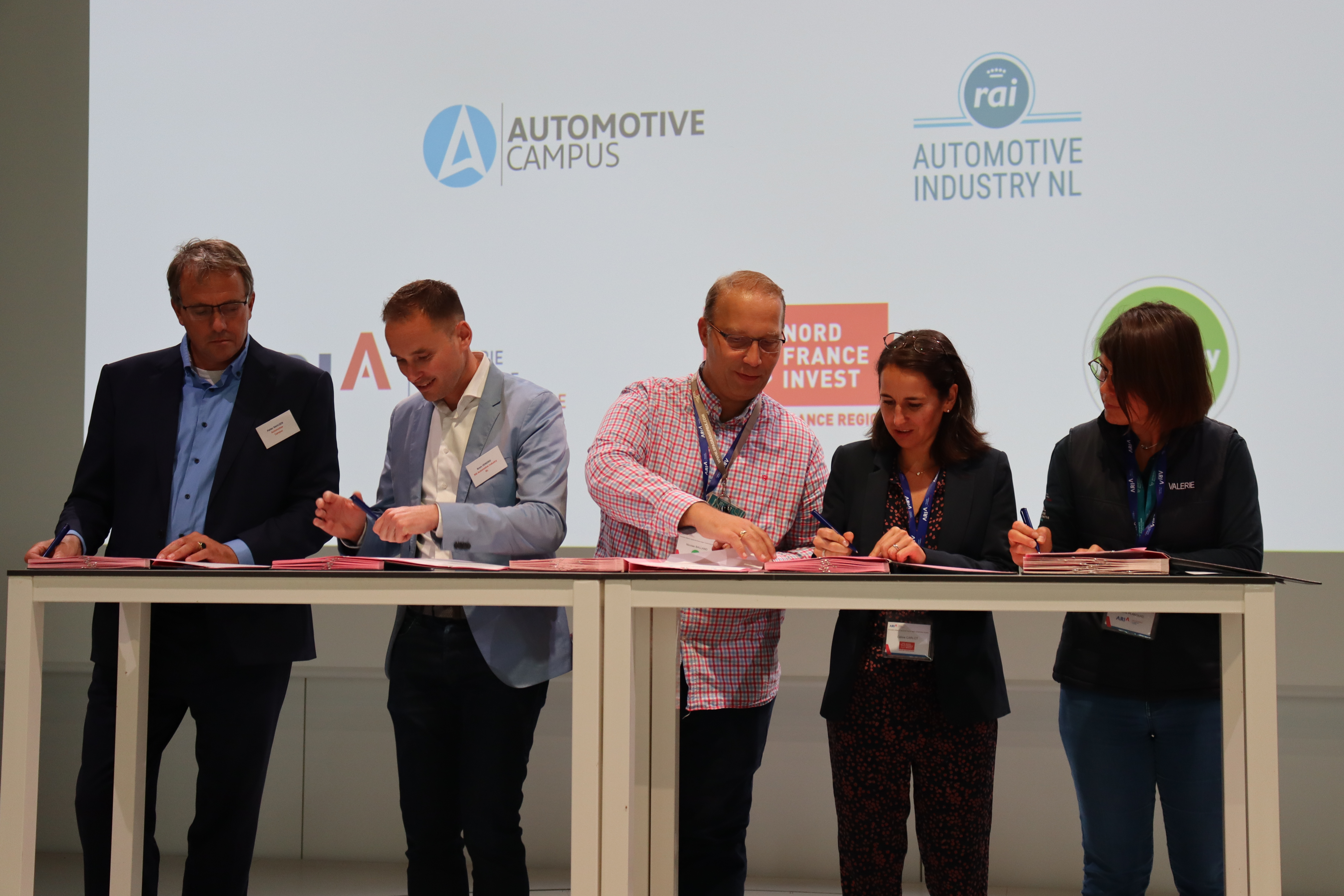 Automobile : une coopération Hauts-de-France/Pays-Bas officiellement signée