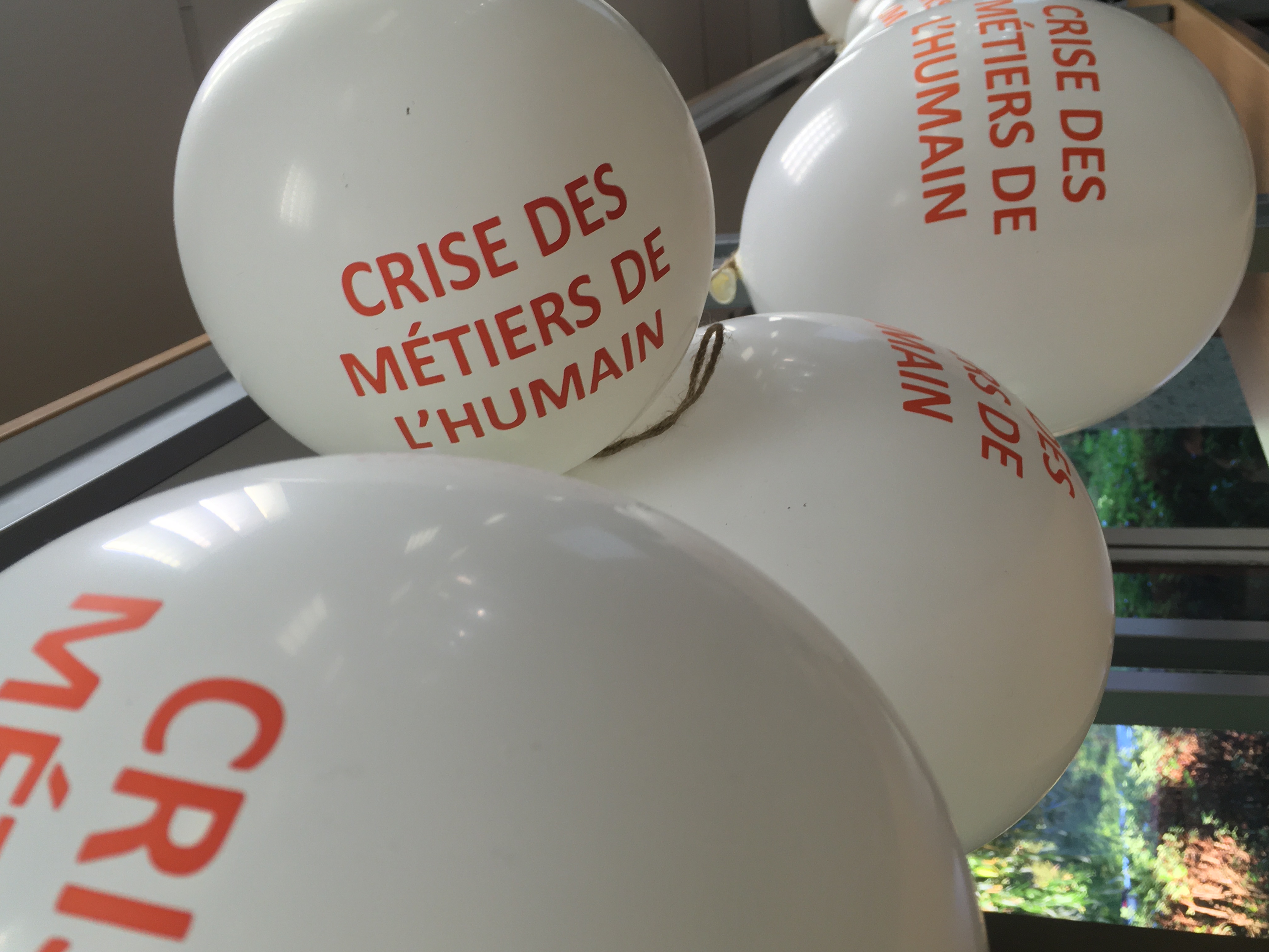 Métiers de l’humain en crise : les associations de la Somme alertent