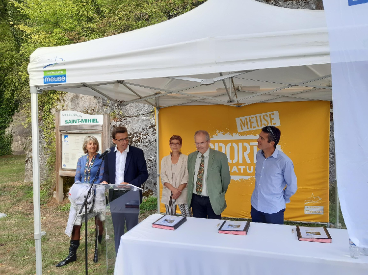 Saint-Mihiel : signature d’une convention relative au site d’escalade Les Dames de Meuse 