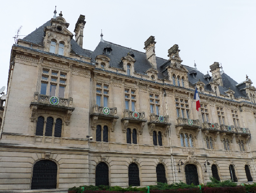 Première réunion sur la rénovation énergétique des bâtiments à la préfecture
