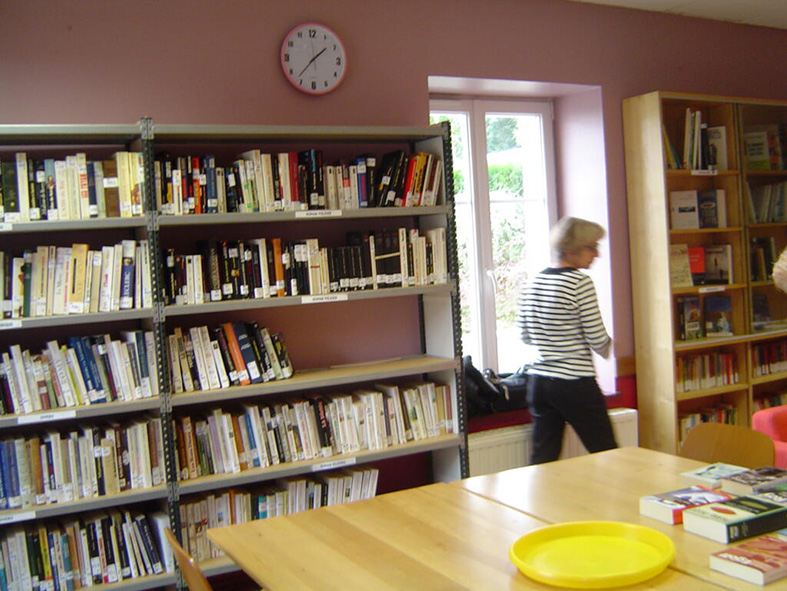 La bibliothèque de Chantraine en plein relifting