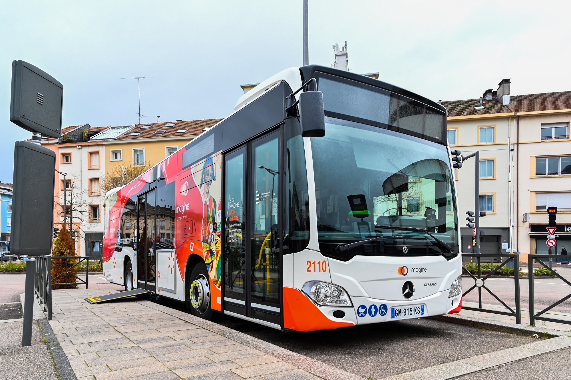 La flotte Imagine Ligne de Ville se dote d’un nouveau bus 100 % hybride 