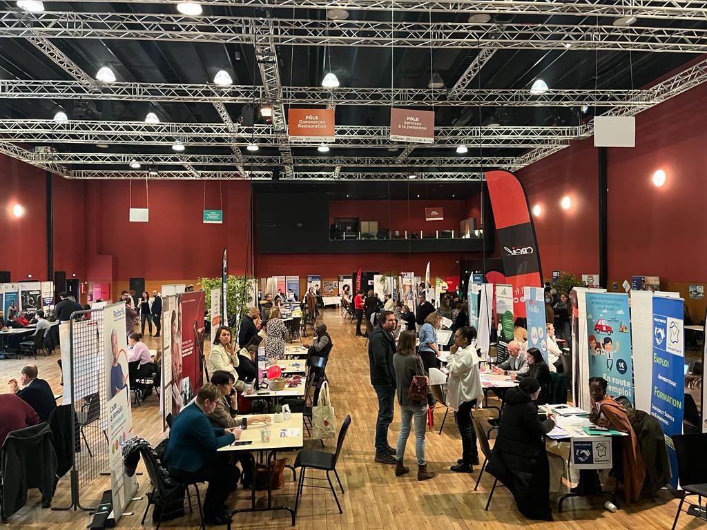 À Creil, le forum de l'emploi, une autre façon de recruter devenue nécessaire 