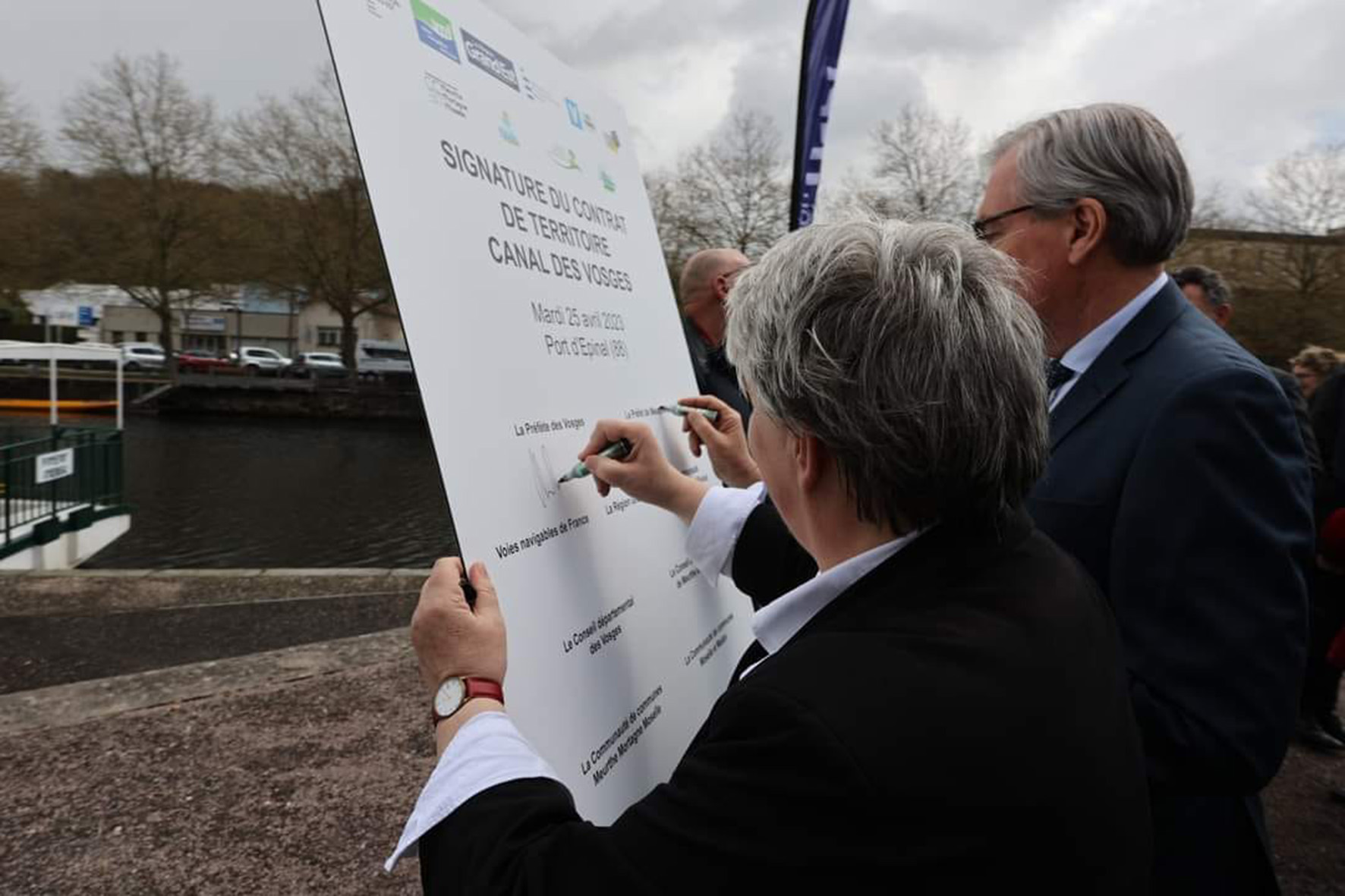 Le contrat du Canal des Vosges signé