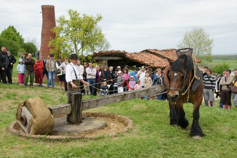Plus de 400 bénévoles participent au Village des Vieux Métiers d’Azannes