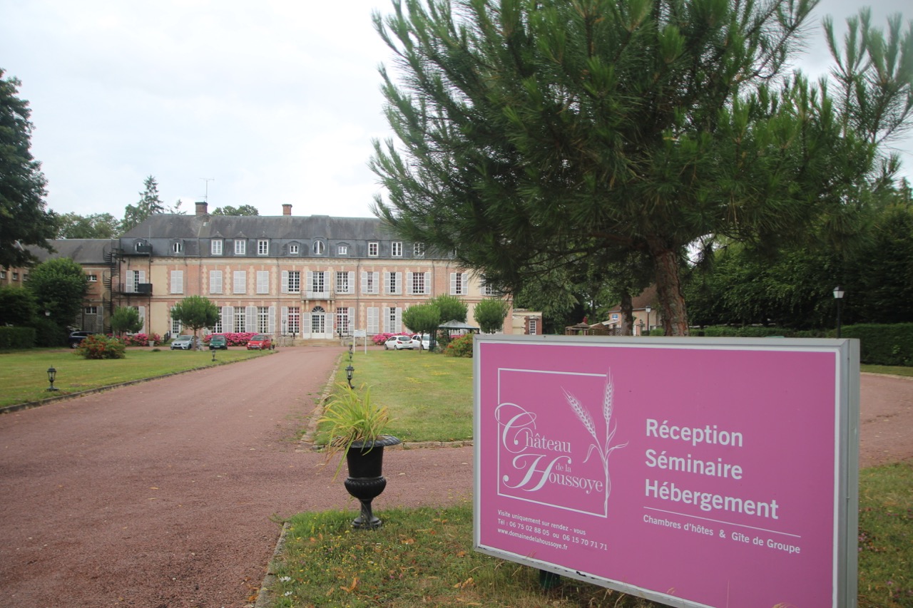 À La Houssoye, le château labellise ses arbres remarquables