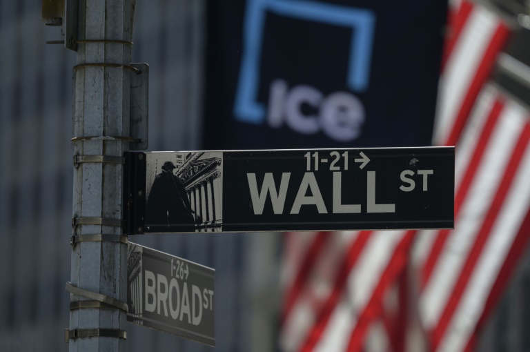 Wall Street finit en hausse en attendant une salve de résultats d'entreprises