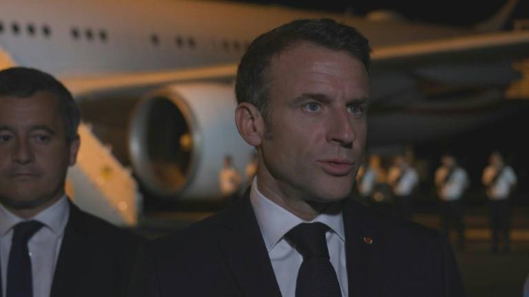 Depuis Nouméa, Macron prône 