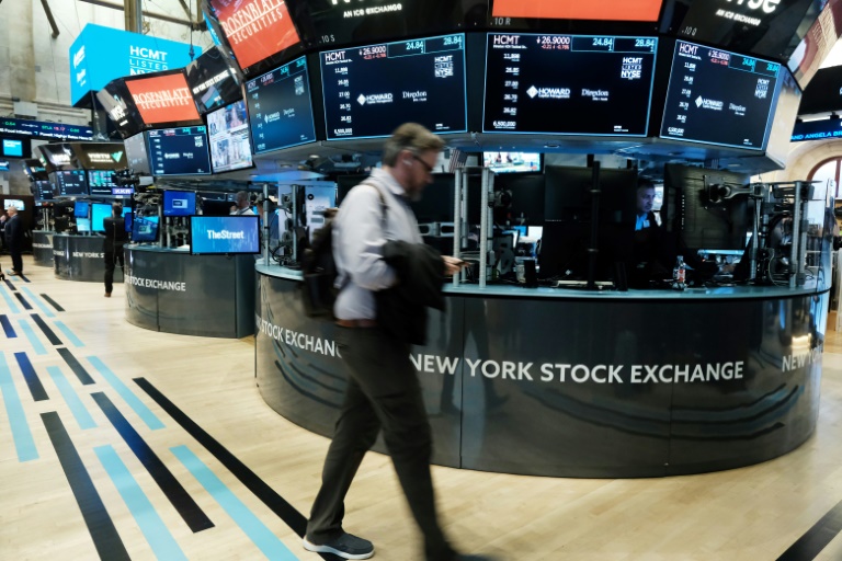 Wall Street termine en baisse, le Dow Jones rate le record de hausses consécutives