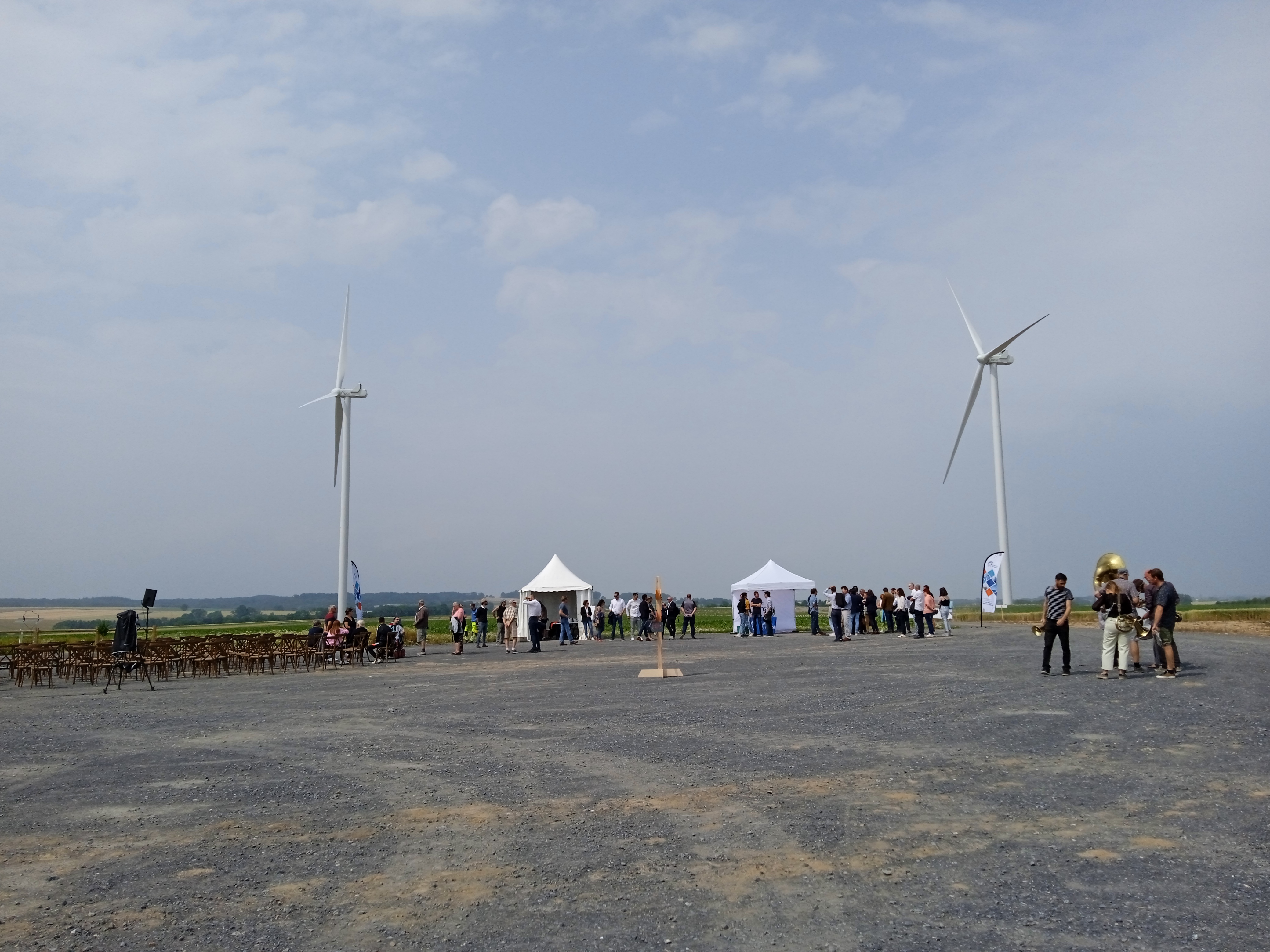 Quatre éoliennes implantées à Hannapes sur le Parc des Lupins 