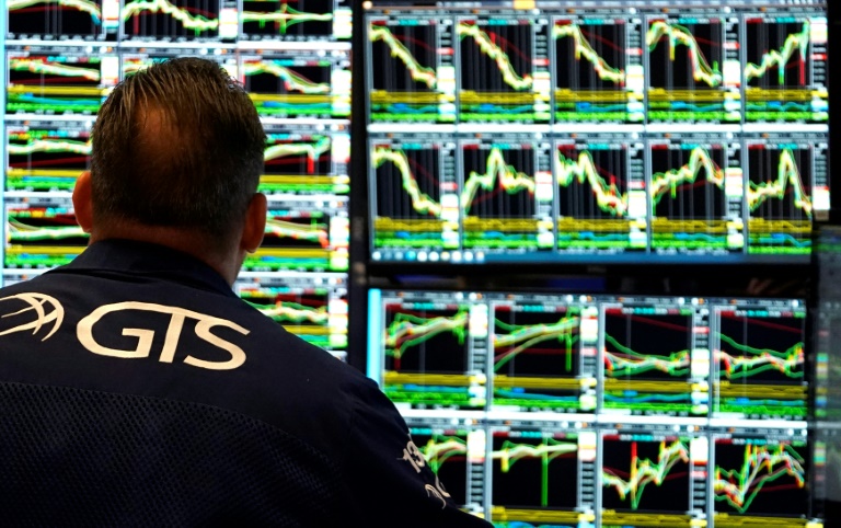 Les Etats-Unis perdent leur précieux AAA, Fitch déplore les crises du plafond de la dette