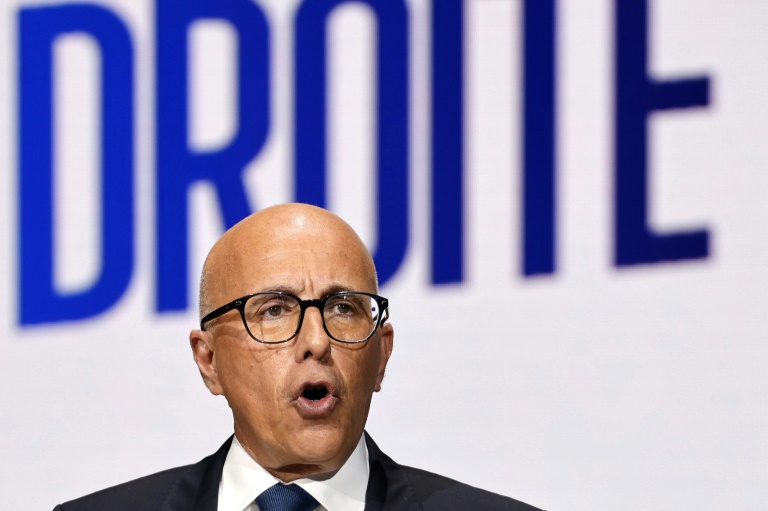 Ciotti veut expérimenter le port de l'uniforme dans les collèges des Alpes-Maritimes