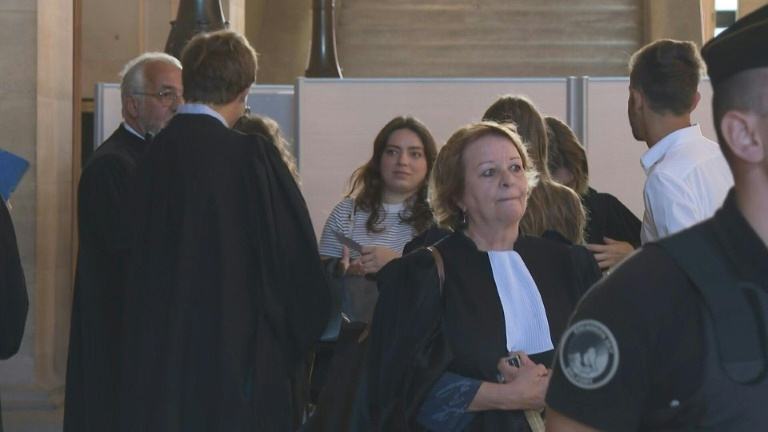 Evasion spectaculaire en hélicoptère: le procès de Rédoine Faïd s'est ouvert à Paris