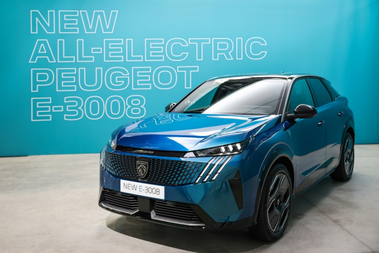 Peugeot lance sa 3008 dans l'ère électrique