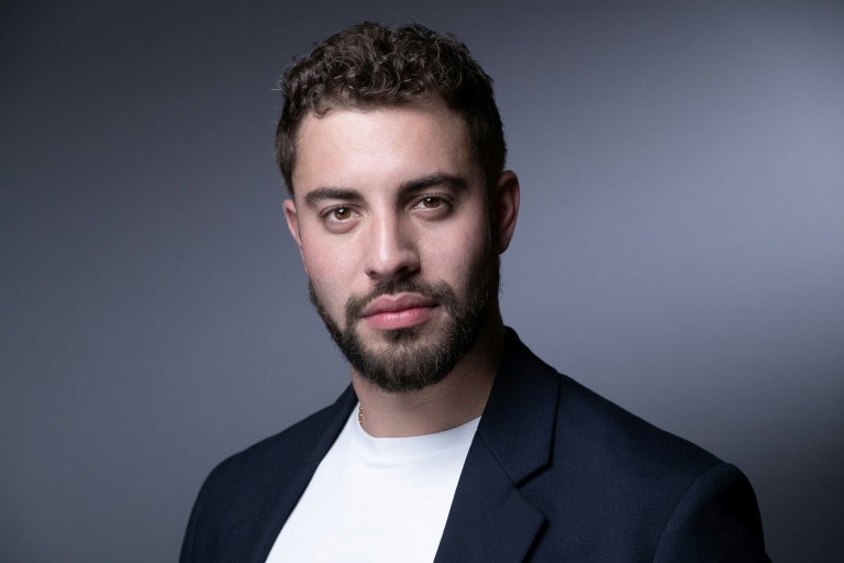 Mystère autour de la disparition d'une star du petit écran après un accident de la route