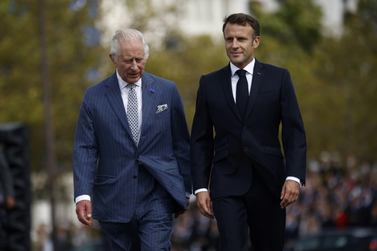 Charles III arrivé à Paris pour sa première visite d'Etat en France