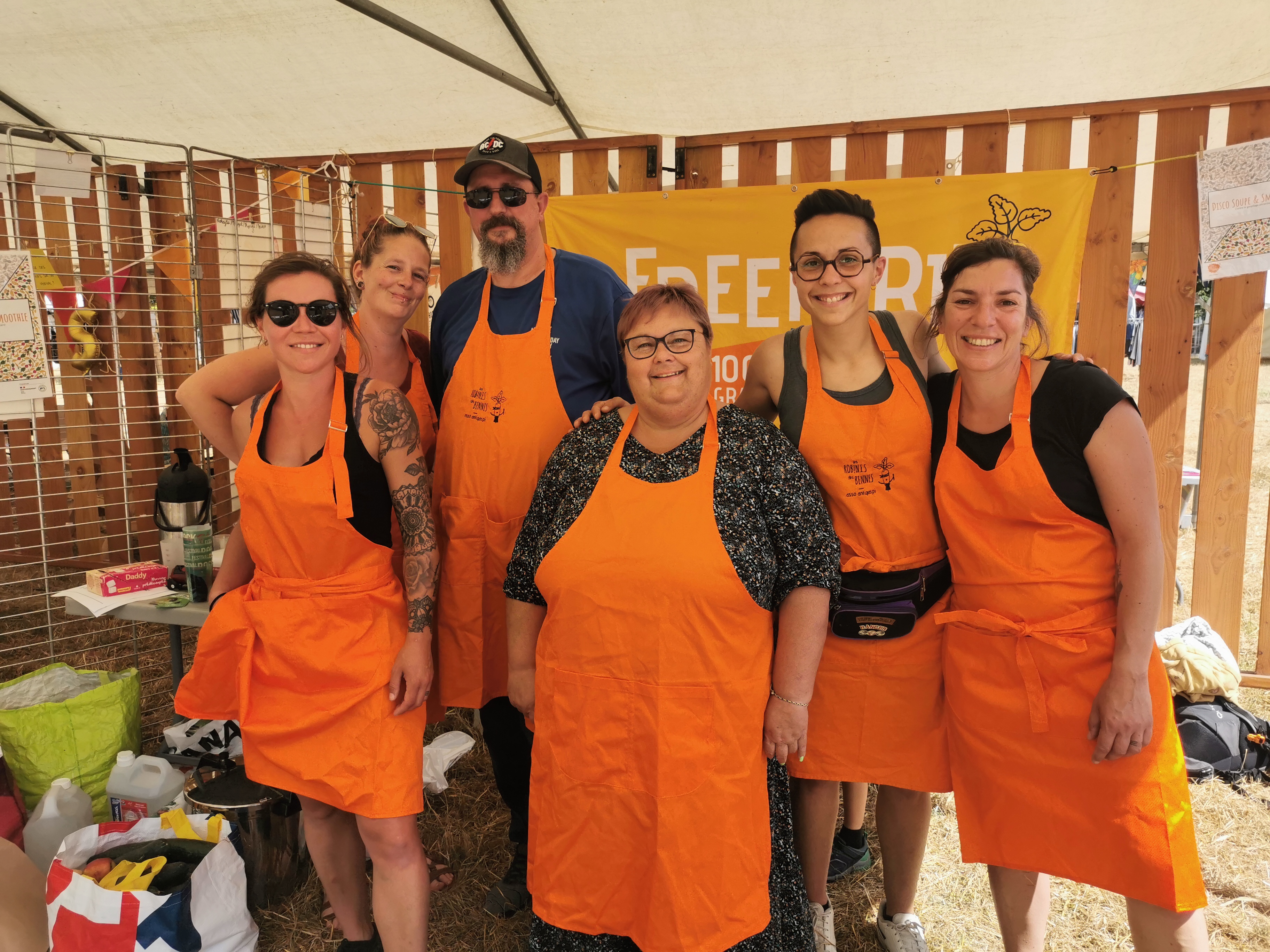 Amiens : Les Robin.e.s des bennes, un collectif anti-gaspi hyperactif