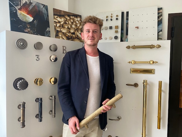 Woignarue : DCG équipe portes, fenêtres et meubles