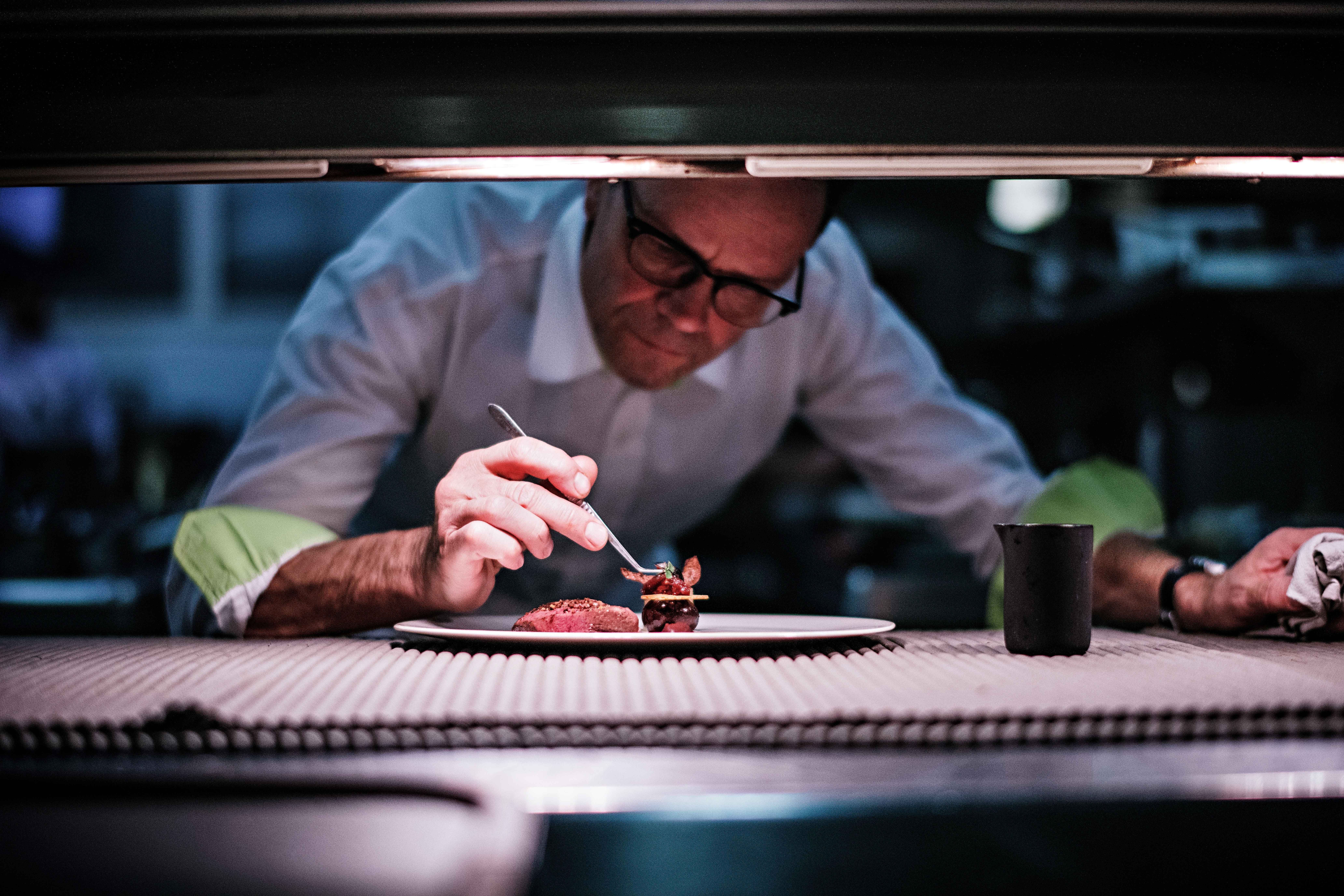 Le chef cuisinier de la Maison Loiseau passe le relais