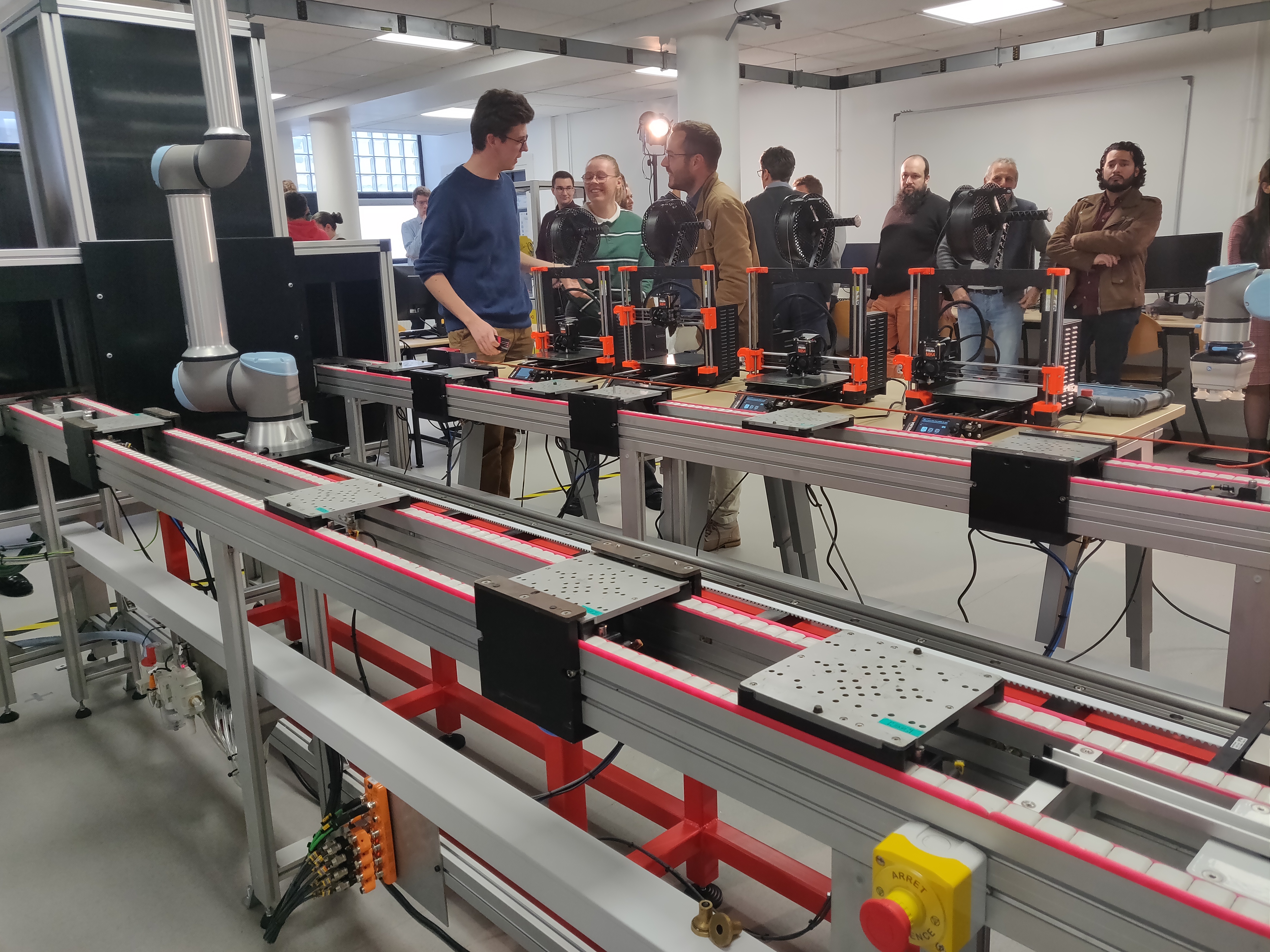 Le campus amiénois d’UniLaSalle inaugure son usine-école dernière génération