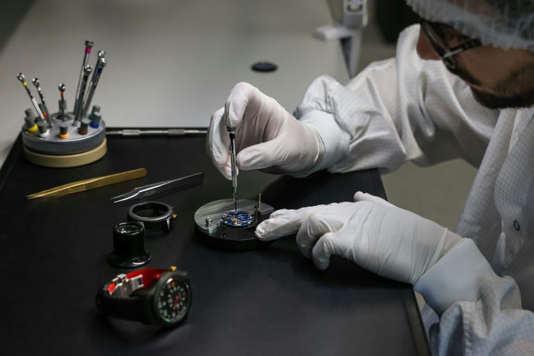 A Besançon, le silicium veut relancer l'horlogerie française