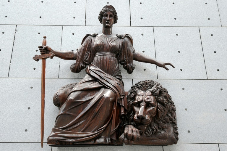 Moyens de la justice: le Parlement adopte la loi Dupond-Moretti