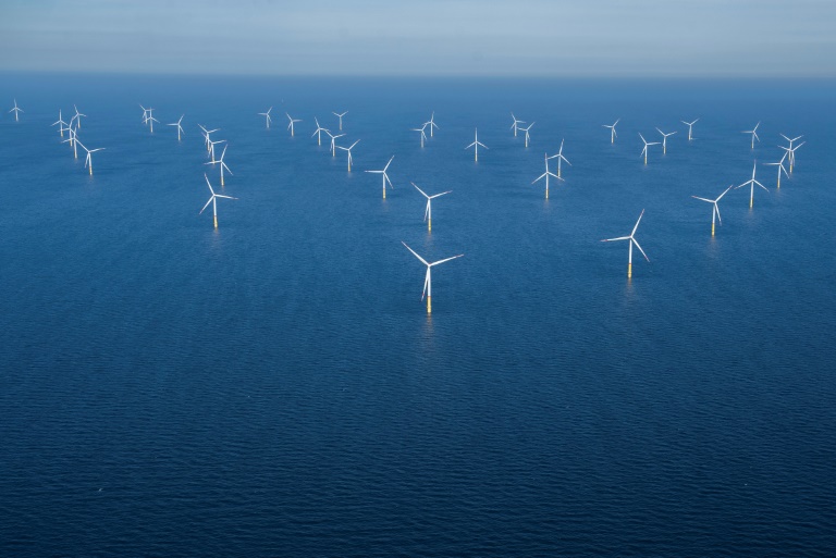 Eolien: l'UE doit décupler le rythme de déploiement en mer pour tenir l'objectif 2030
