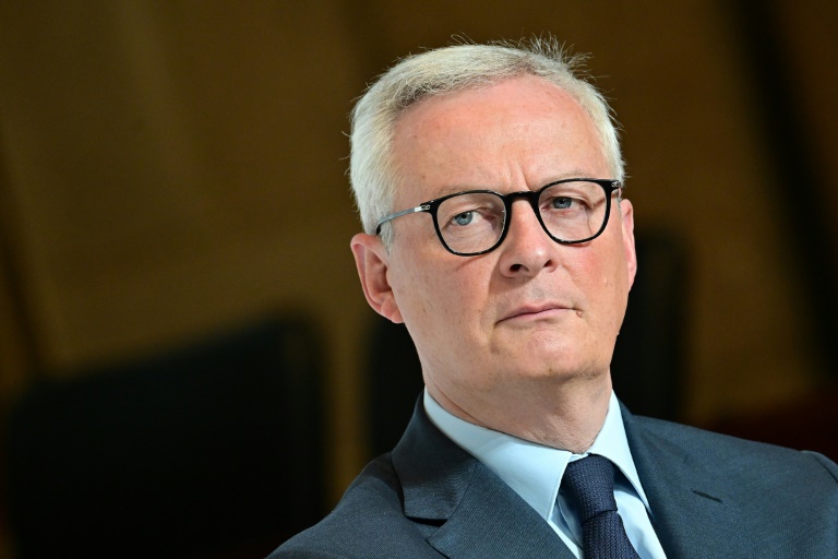 Dette: Fitch maintient la note de la France, Le Maire 
