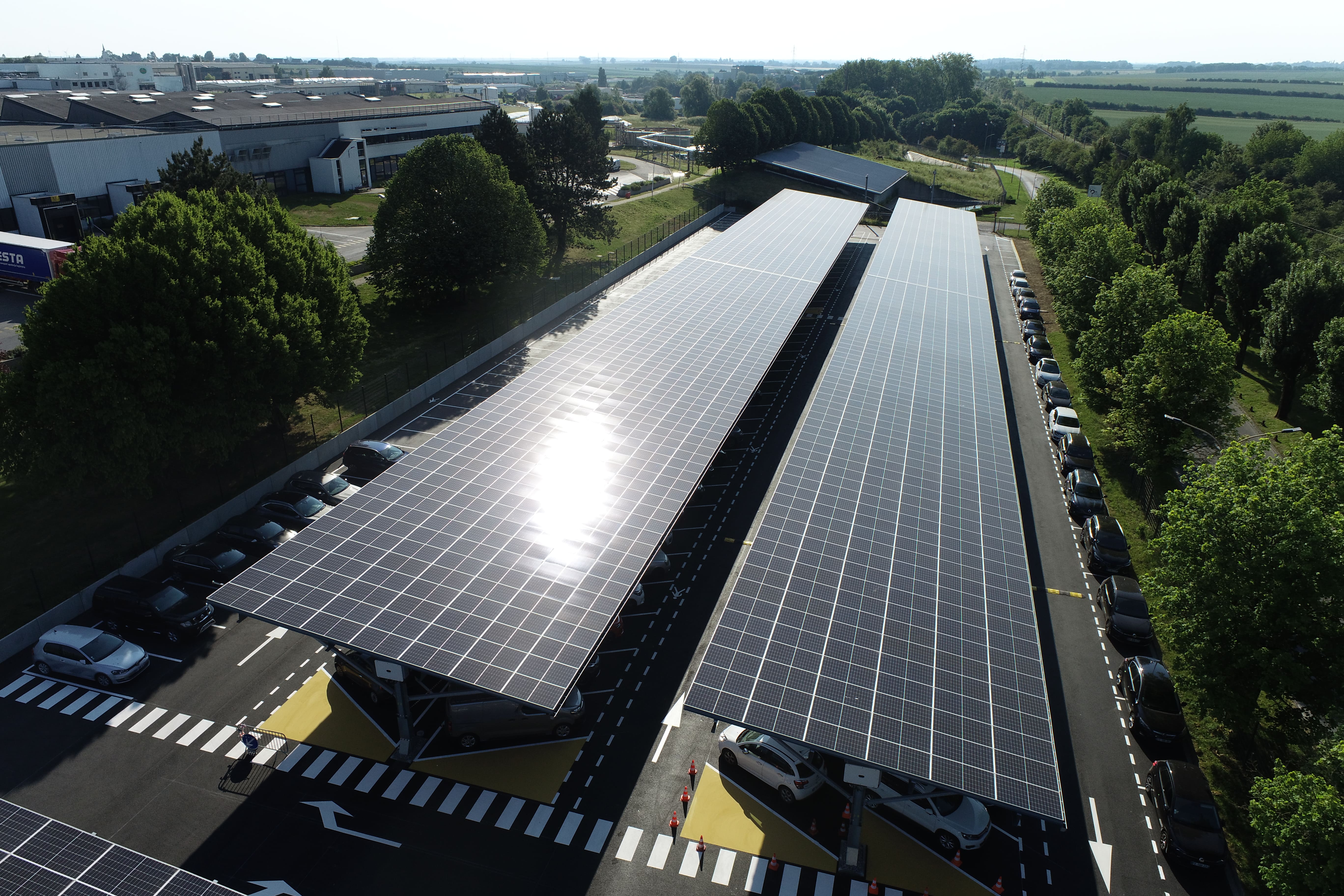 L'Oréal installe une ferme solaire pour son usine de Caudry