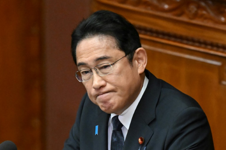 Le Premier ministre japonais annonce un plan de relance pour soutenir la 3e économie mondiale
