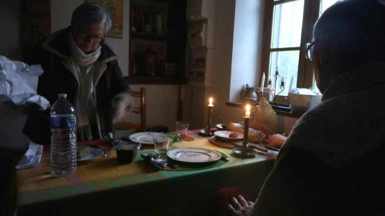 Tempête Ciaran: 44.200 foyers restent privés d'électricité mardi soir