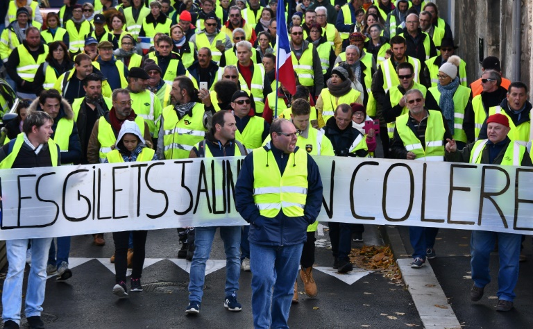Gilets jaunes: un mouvement en quête de 