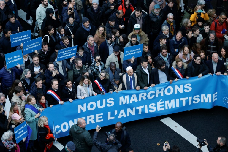 Pour marcher contre l'antisémitisme, 