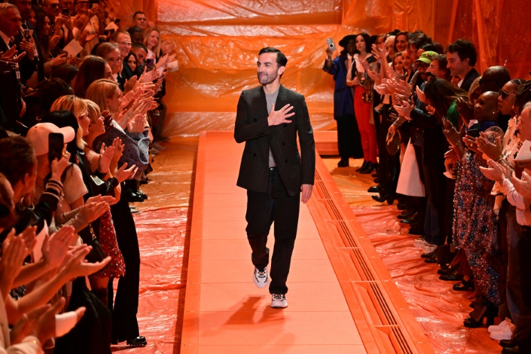 Vuitton: Nicolas Ghesquière reste directeur artistique des collections femme