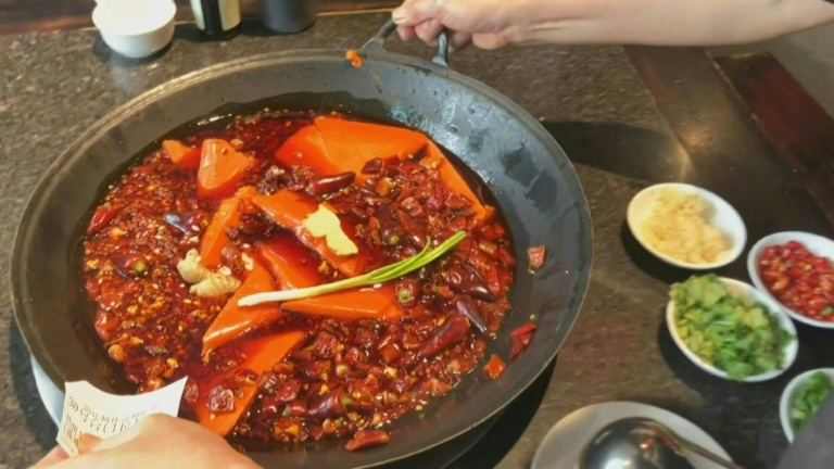 En Chine, les restes de fondue font voler les avions