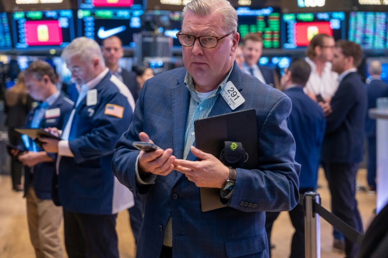 Wall Street ouvre en ordre dispersé, marché calme après Thanksgiving