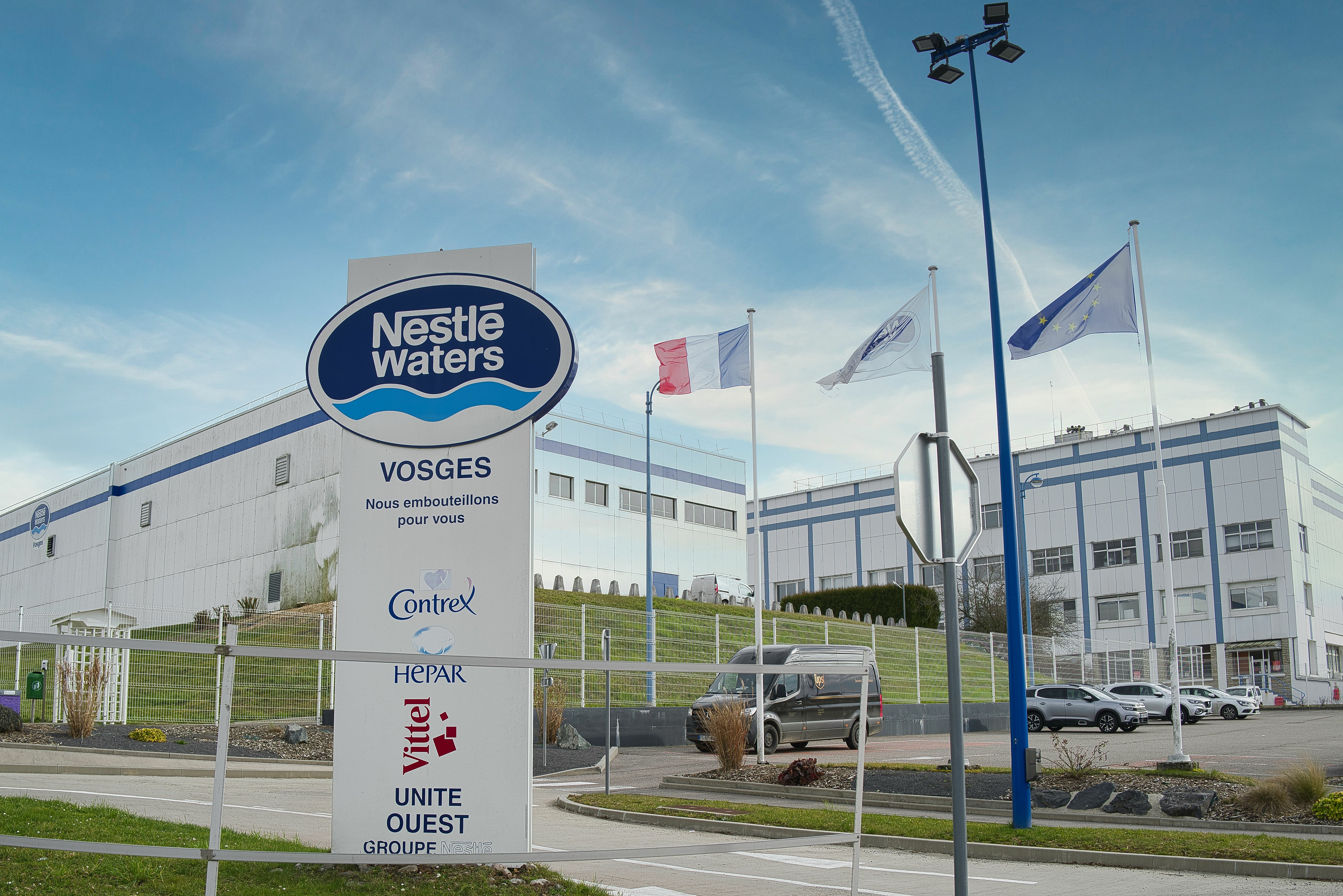 La direction de Nestlé Waters signe un accord avec les syndicats 