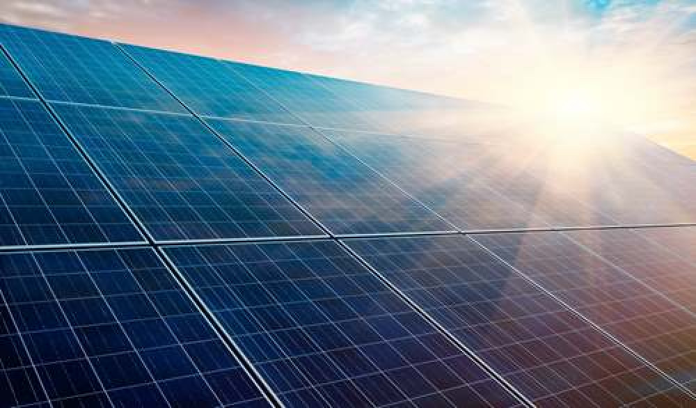 À Creil, Rubis Photosol lance la construction de son plus grand projet photovoltaïque