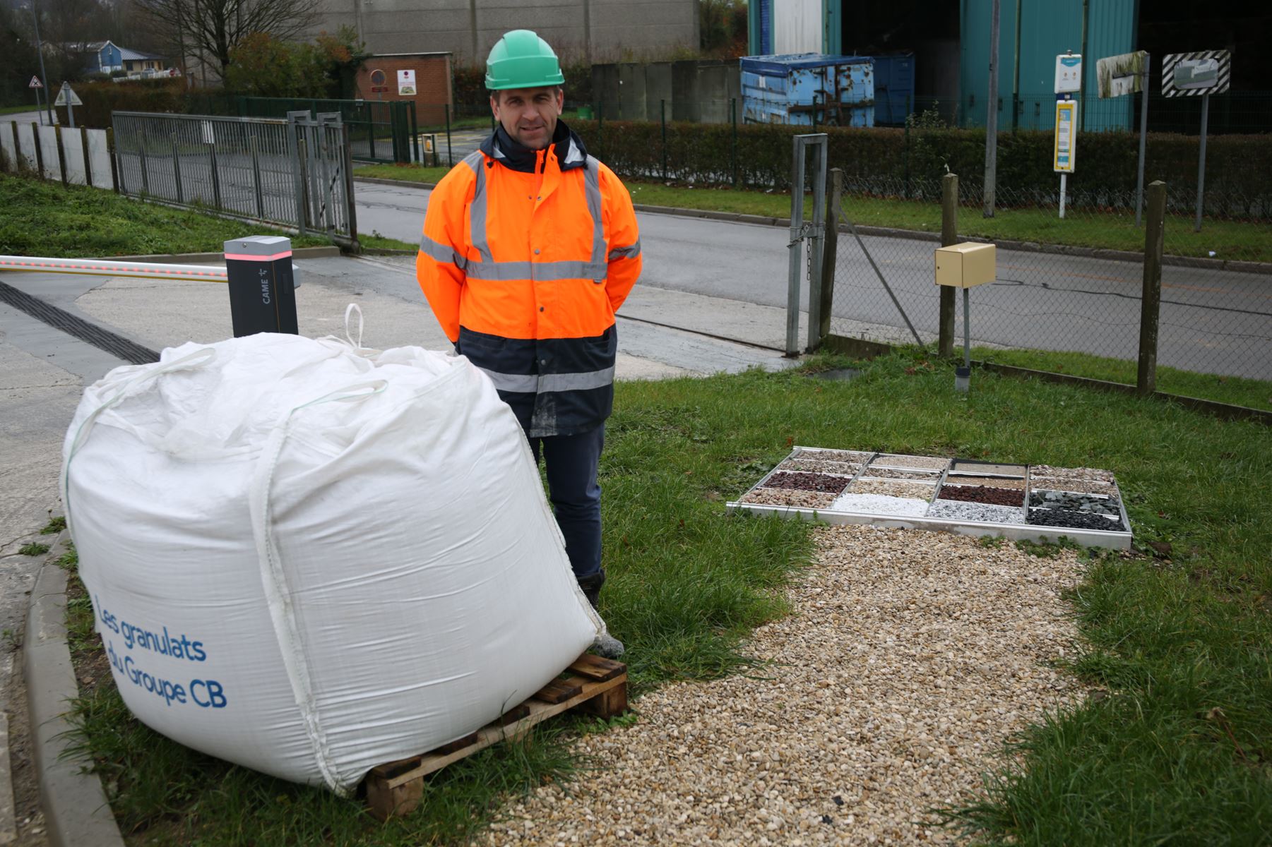 CB Green trace un sillon circulaire