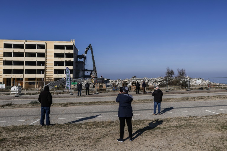 Face à l'érosion de leurs côtes, les communes toujours dans le brouillard
