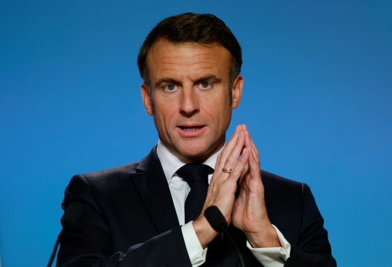 Macron va honorer mardi son 