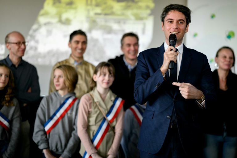 Dans le Rhône, le grand débat express de Gabriel Attal