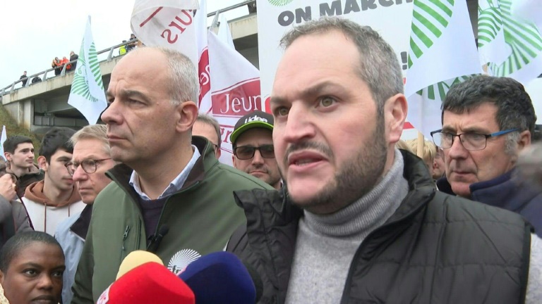 Revendications des agriculteurs: menaces de blocages à Paris