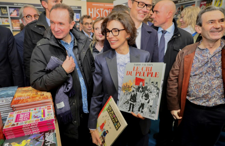 Printemps des poètes: Rachida Dati déplore le 