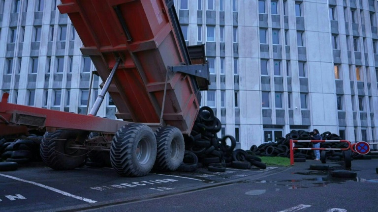 Attal promet d'être au 